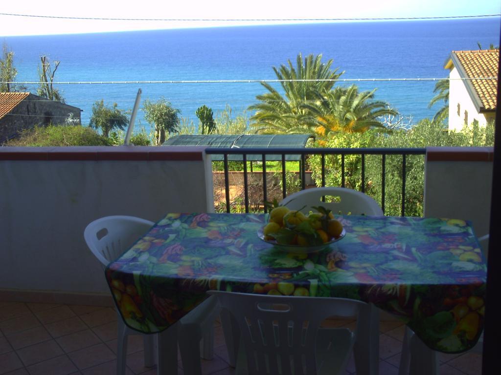 Villa Casamareblu Parghelia Habitación foto